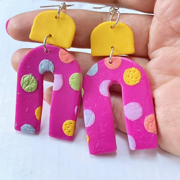 BNWT Handmade Barbiecore Pink Earrings Bundle -Treat Yourself to Trendy Elegance - Picture 7 of 12